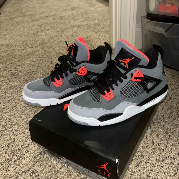 Air Jordan 4 Retro GS ‘Infrared’ - Picture 3 of 5
